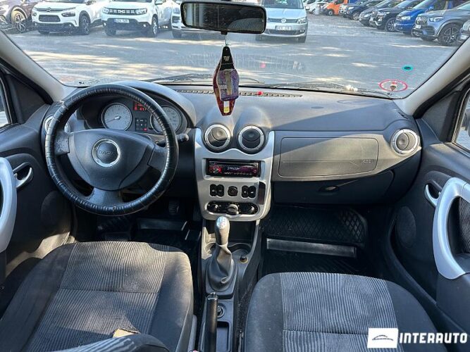Dacia Logan MCV 31 interauto-car