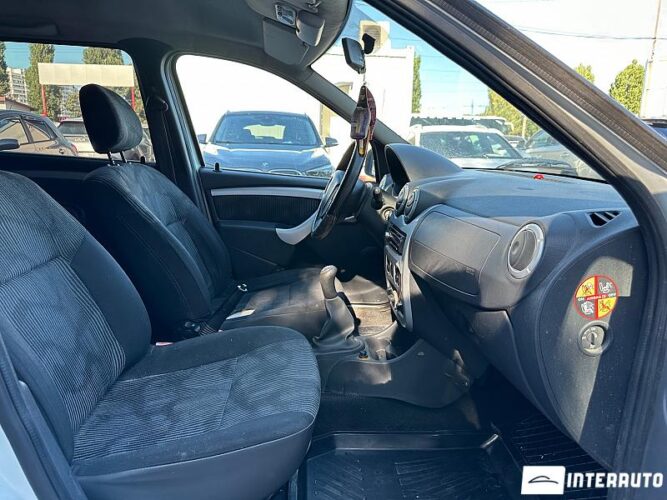 Dacia Logan MCV 36 interauto-car