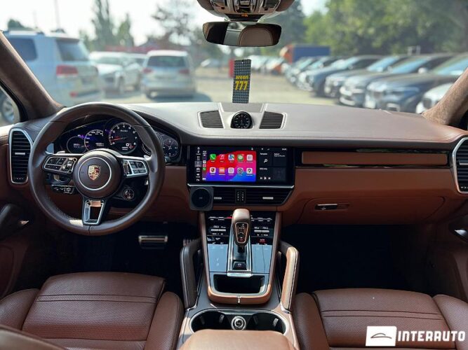 Porsche Cayenne Turbo 45 interauto-car