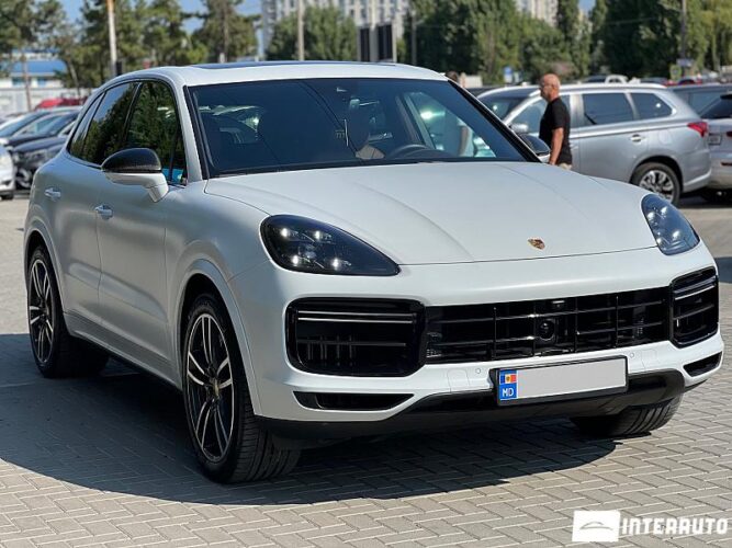 Porsche Cayenne Turbo 32 interauto-car