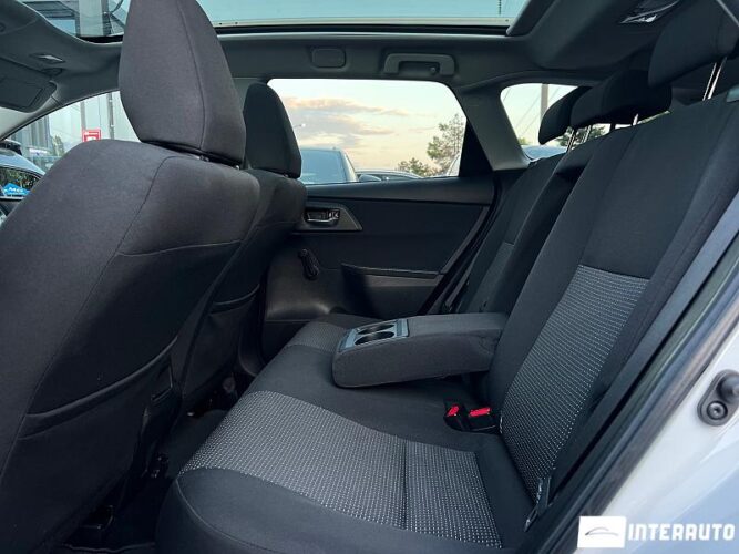 Toyota Auris 47 interauto-car