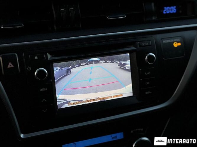 Toyota Auris 42 interauto-car