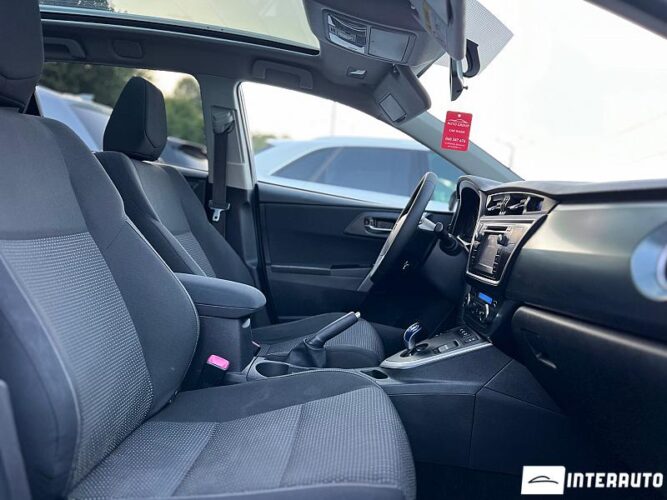 Toyota Auris 45 interauto-car