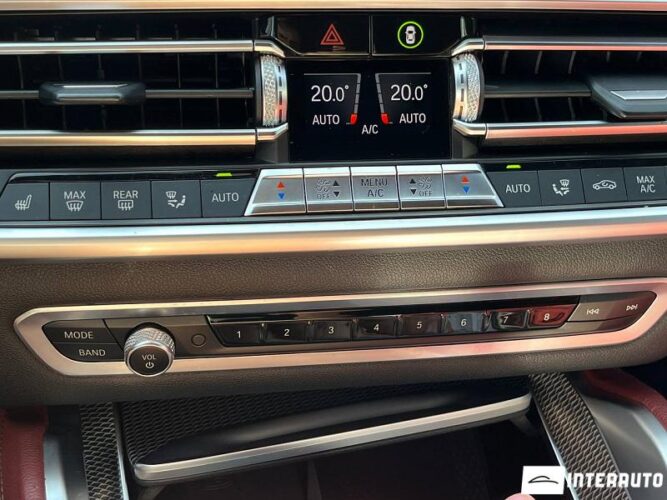 BMW X6 4.0i 42 interauto-car