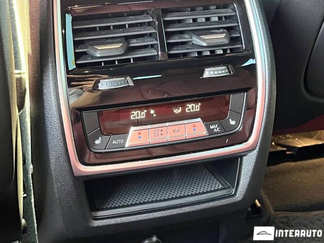 BMW X6 4.0i 48 interauto-car