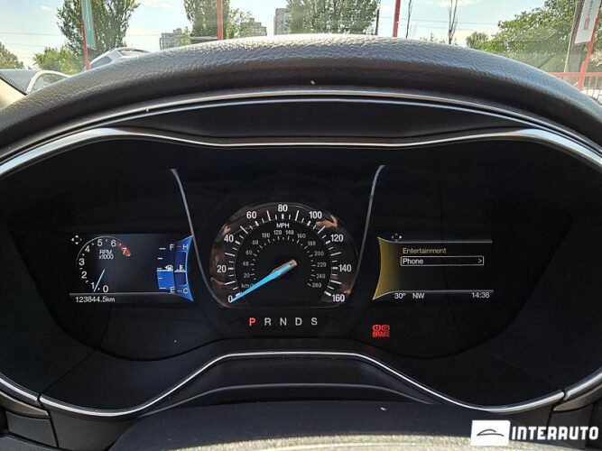 Ford Fusion 36 interauto-car