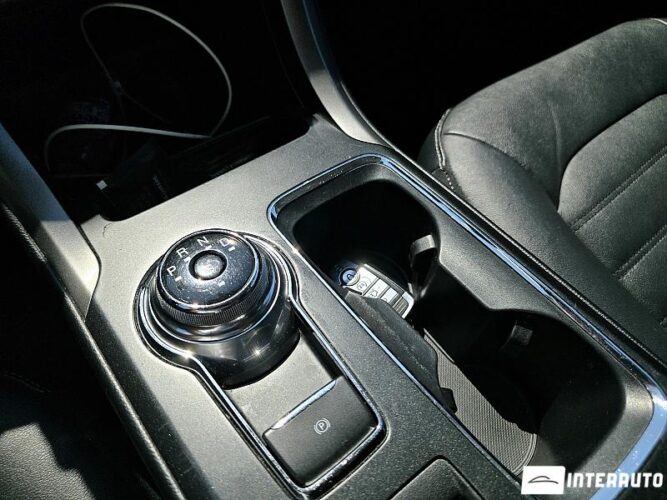 Ford Fusion 39 interauto-car