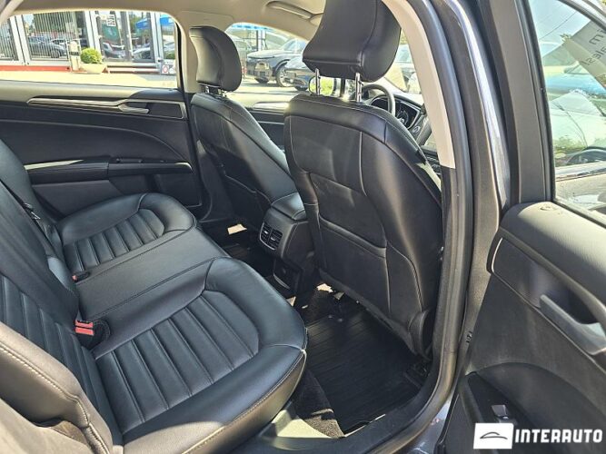 Ford Fusion 42 interauto-car