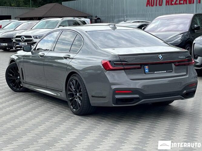 BMW 745e Plug-in hybrid 37 interauto-car