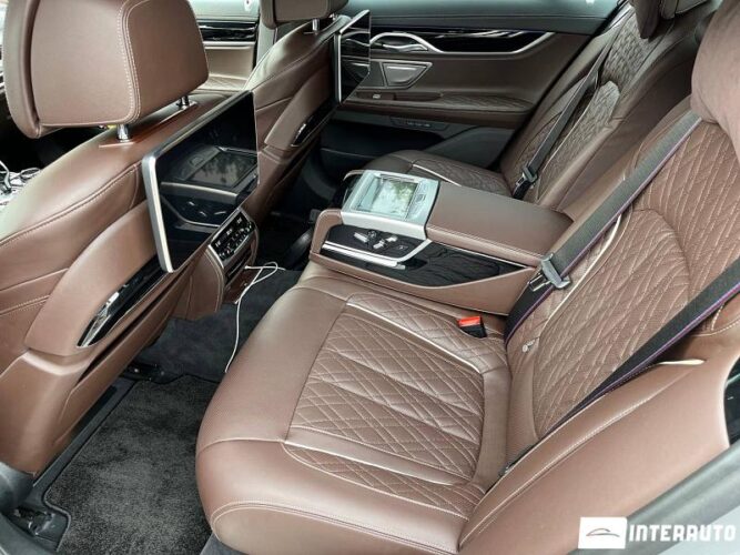 BMW 745e Plug-in hybrid 56 interauto-car