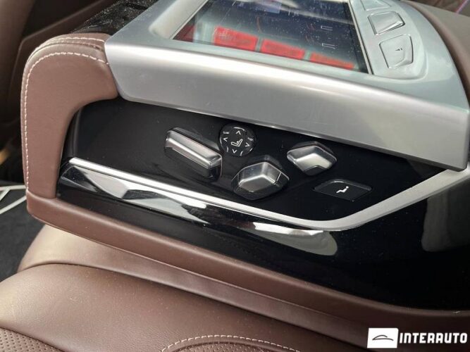 BMW 745e Plug-in hybrid 54 interauto-car