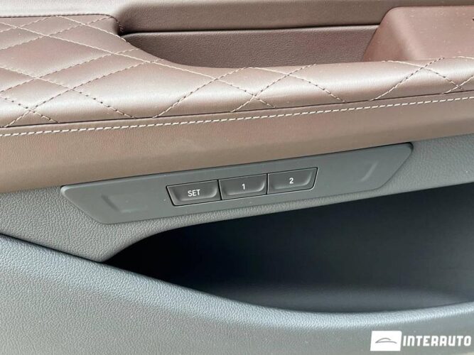 BMW 745e Plug-in hybrid 51 interauto-car