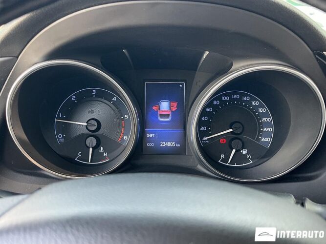 Toyota Auris 38 interauto-car