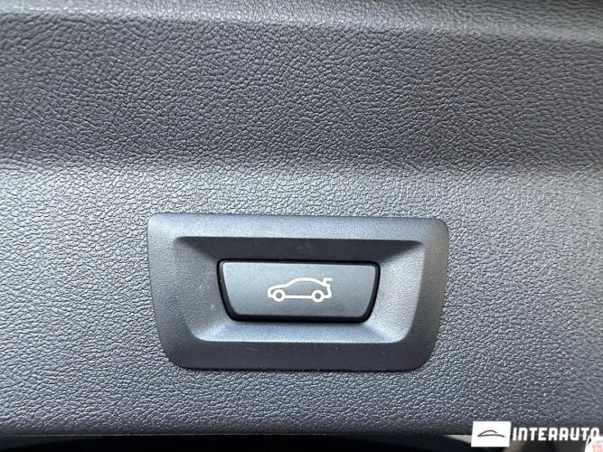 BMW X3 3.0e 50 interauto-car