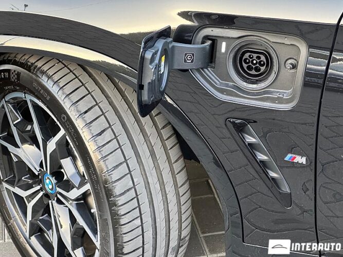 BMW X3 3.0e 55 interauto-car