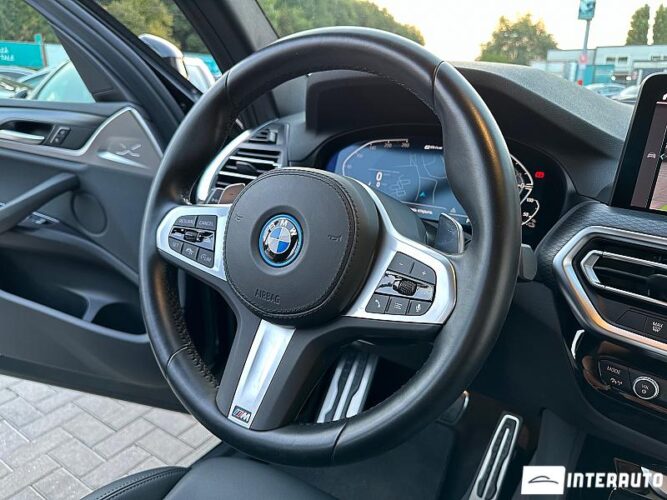 BMW X3 3.0e 41 interauto-car