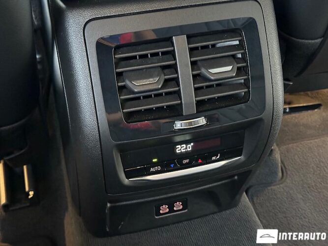 BMW X3 3.0e 53 interauto-car