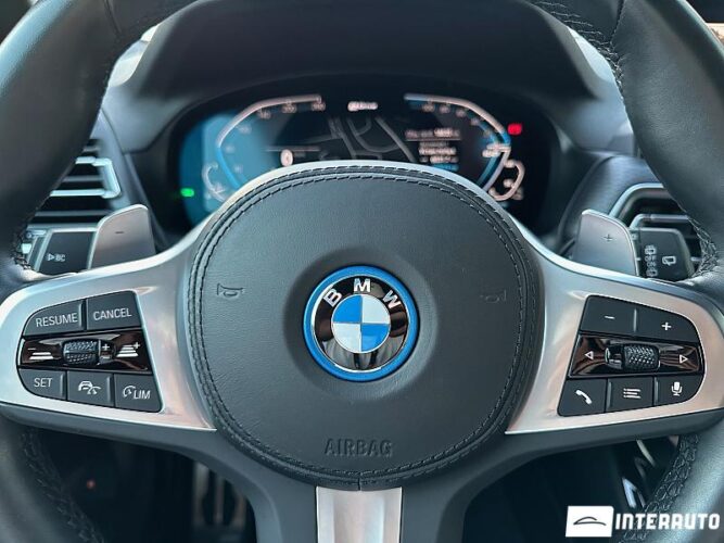 BMW X3 3.0e 42 interauto-car