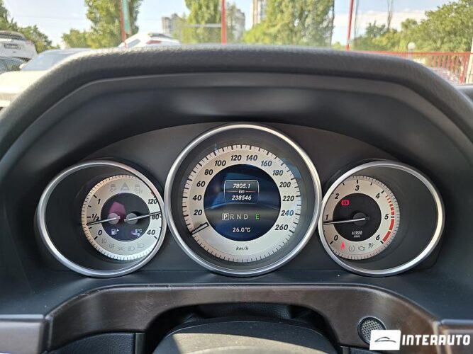 Mercedes E 250 46 interauto-car