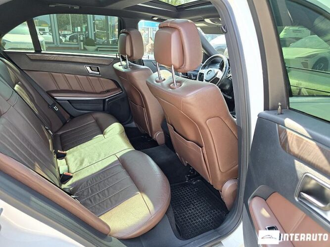 Mercedes E 250 54 interauto-car