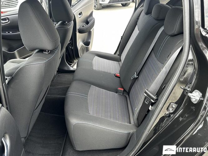 Nissan Leaf 44 interauto-car