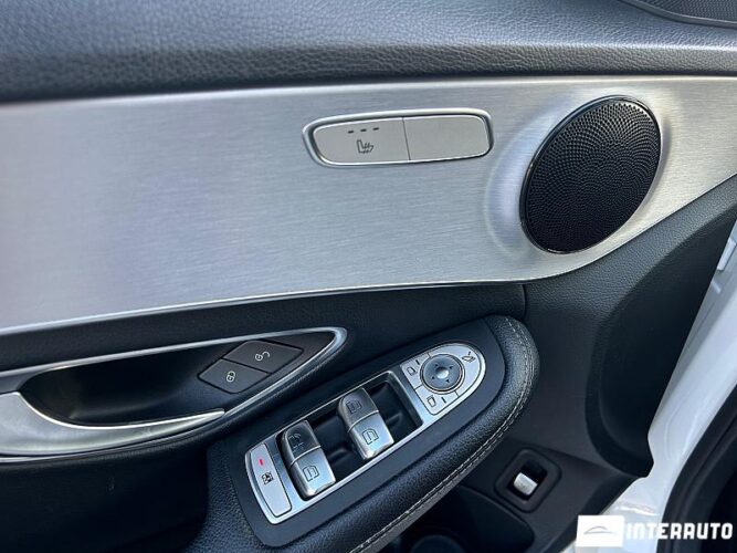 Mercedes C 350e 39 interauto-car