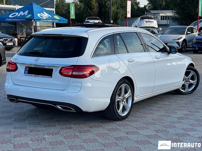 Mercedes C 350e 35 interauto-car