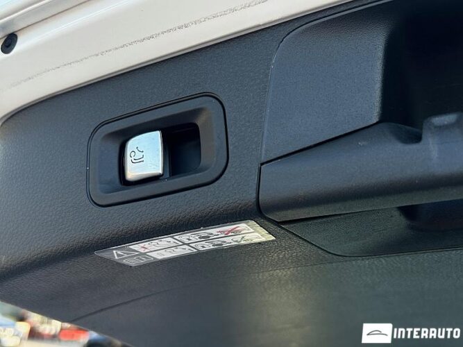 Mercedes C 350e 53 interauto-car