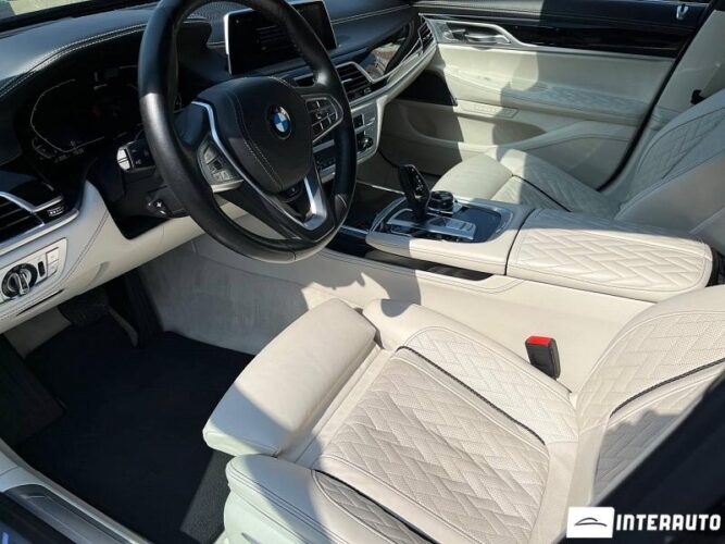 BMW 745e 39 interauto-car