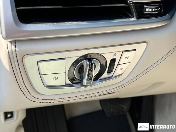 BMW 745e 49 interauto-car