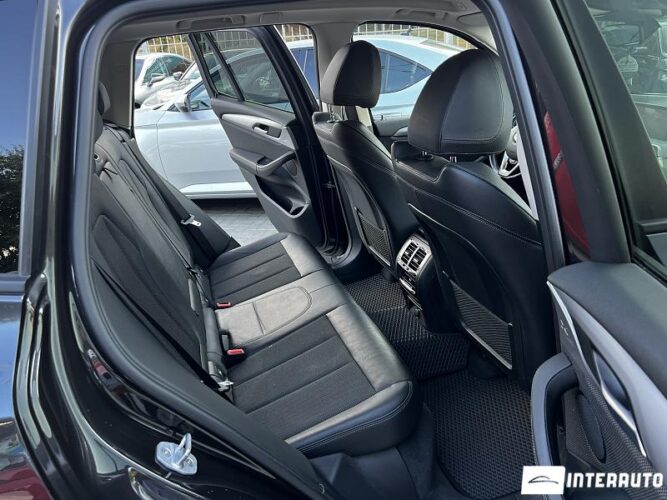 BMW X3 2.0D 47 interauto-car