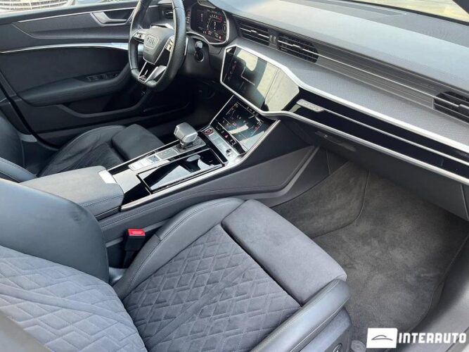 Audi RS7 42 interauto-car