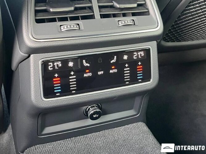 Audi RS7 53 interauto-car