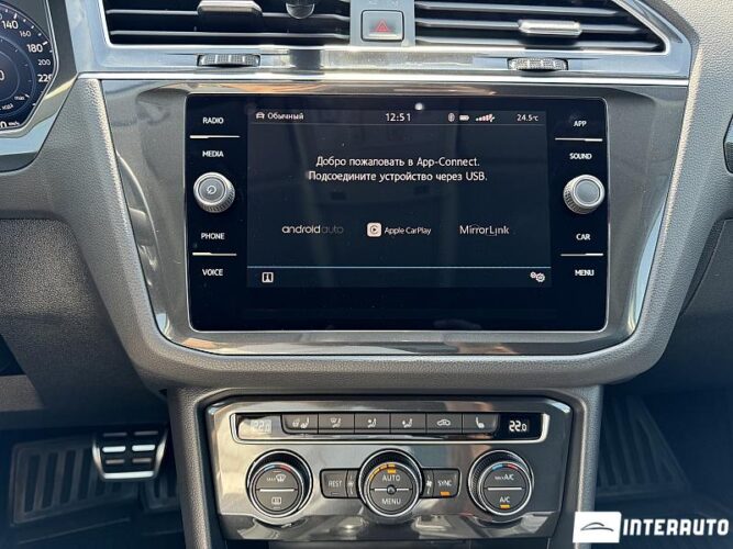 Volkswagen Tiguan 53 interauto-car