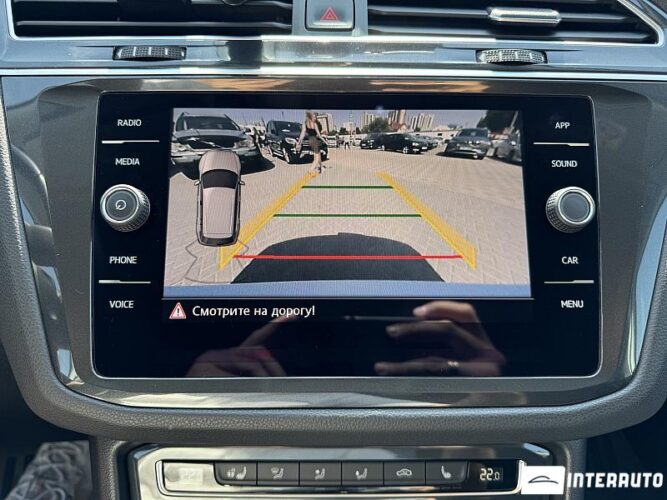 Volkswagen Tiguan 52 interauto-car