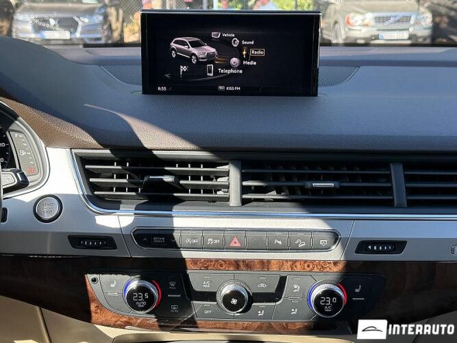 Audi Q7 54 interauto-car