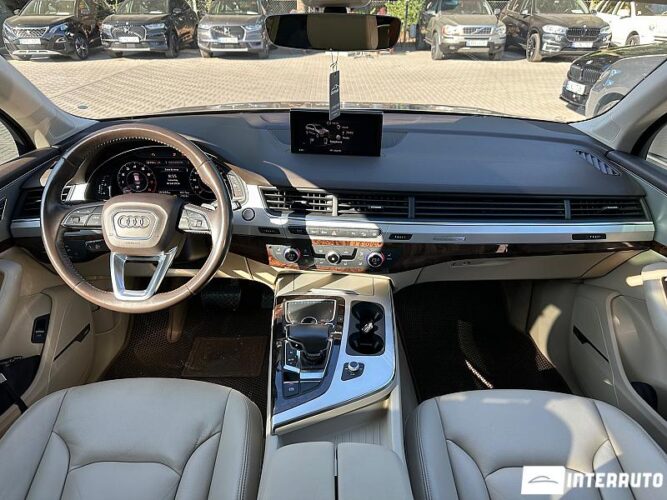 Audi Q7 51 interauto-car