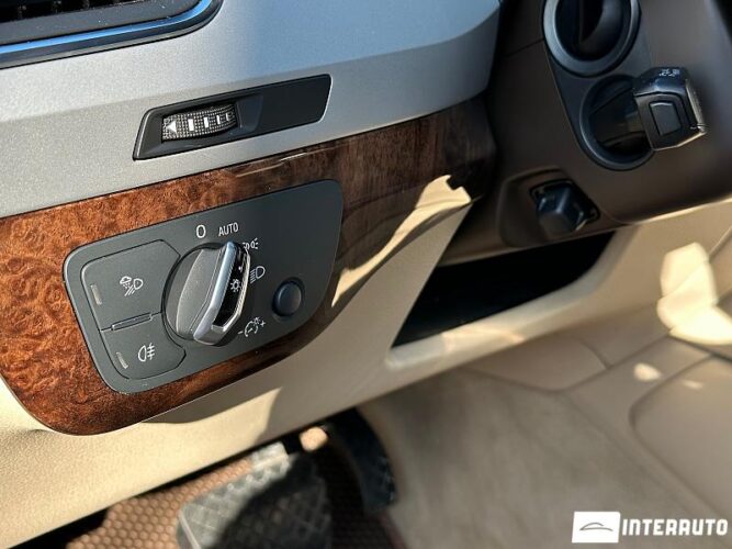 Audi Q7 49 interauto-car