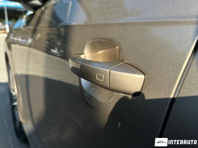 Audi Q7 43 interauto-car