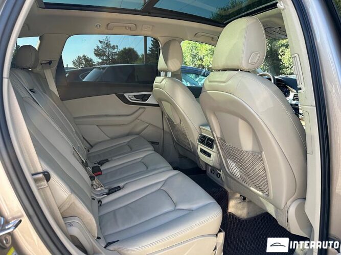 Audi Q7 62 interauto-car