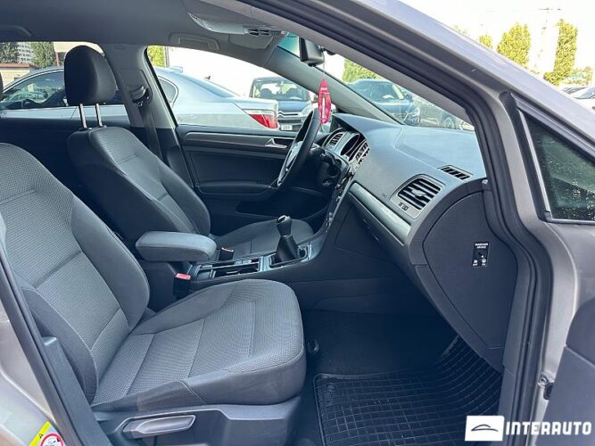 Volkswagen Golf 42 interauto-car