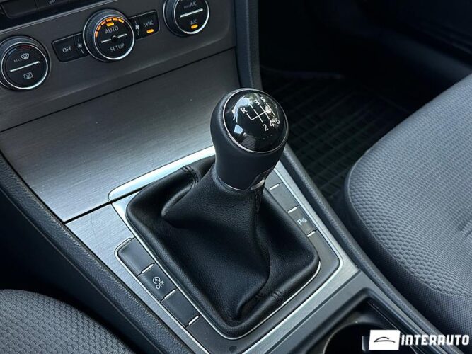 Volkswagen Golf 41 interauto-car