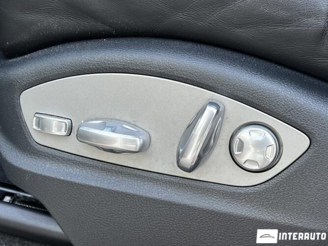 Porsche Cayenne S Hybrid 44 interauto-car