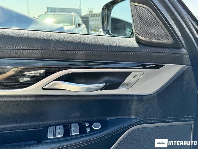 BMW 740e 66 interauto-car