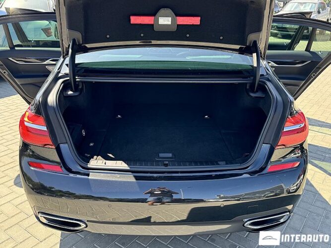 BMW 740e 70 interauto-car