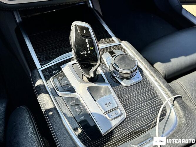 BMW 740e 54 interauto-car