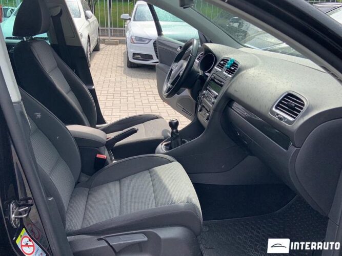 Volkswagen Golf 31 interauto-car