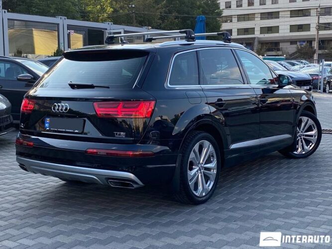 Audi Q7 40 interauto-car