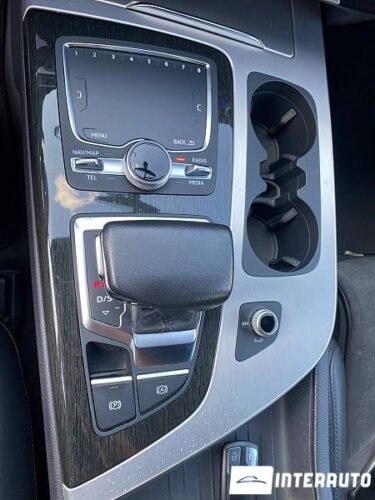 Audi Q7 52 interauto-car