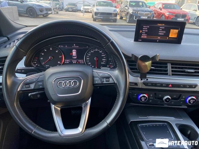 Audi Q7 45 interauto-car